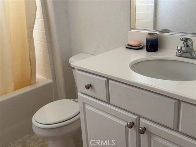 Detail Gallery Image 7 of 10 For 6134 Archwood Way, Palmdale,  CA 93552 - 4 Beds | 3 Baths