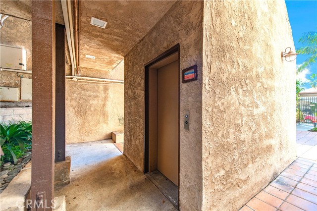 Detail Gallery Image 5 of 44 For 2240 N Legion Dr #217,  Signal Hill,  CA 90755 - 3 Beds | 2/1 Baths