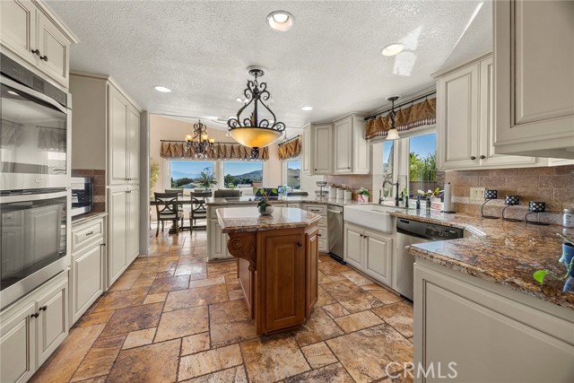 Detail Gallery Image 17 of 48 For 30663 Champion, Canyon Lake,  CA 92587 - 3 Beds | 2 Baths