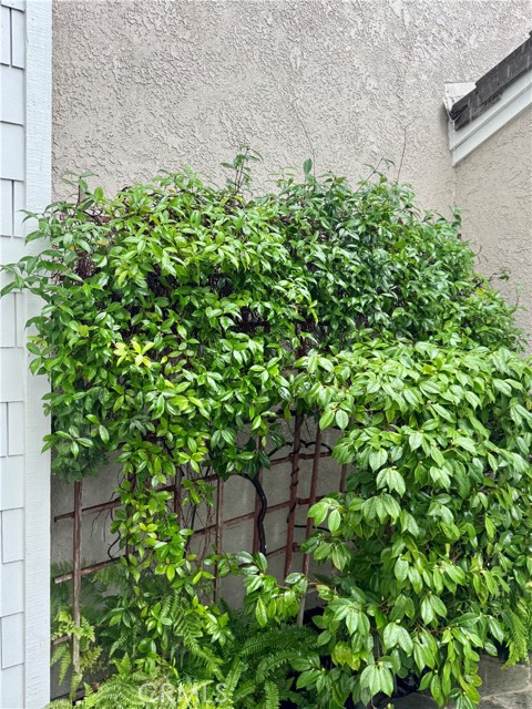 Detail Gallery Image 10 of 13 For 478 E Yale Loop #16,  Irvine,  CA 92614 - 4 Beds | 2/1 Baths