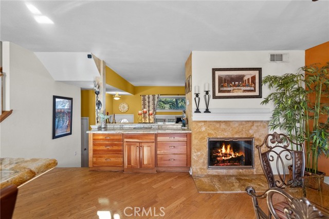 2440 Chandler Avenue, 2 photo 6