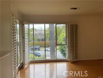 945 S Orange Grove Boulevard, Pasadena CA: https://media.crmls.org/medias/f926aea8-09e9-4218-bf93-004fcf1085a0.jpg