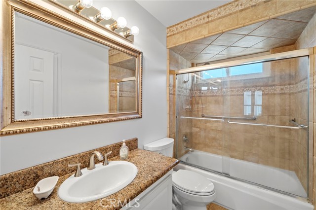 Detail Gallery Image 15 of 36 For 9745 Port Royal Cir, Huntington Beach,  CA 92646 - 2 Beds | 1/1 Baths