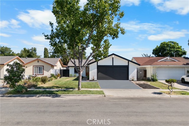 14612 Highcrest Circle, Irvine CA: https://media.crmls.org/medias/f927ce46-baee-4d81-964a-705413d01e38.jpg