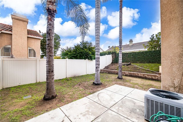 Detail Gallery Image 29 of 42 For 1120 Portofino Ct #104,  Corona,  CA 92881 - 3 Beds | 2/1 Baths