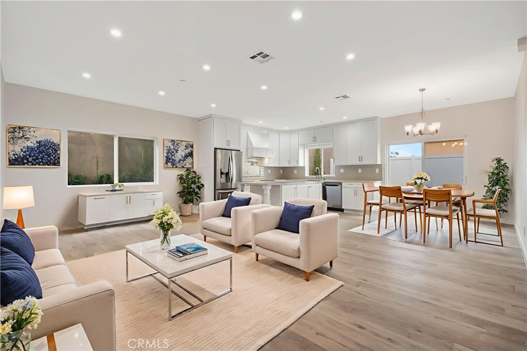 MLS #SR25263592 image #2