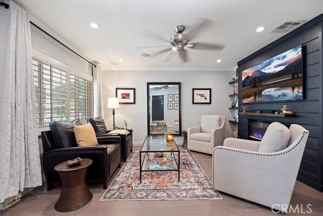 3751 Laurita Avenue, Pasadena CA: https://media.crmls.org/medias/f928ee9d-5d95-4b55-9a46-a188e117a39d.jpg