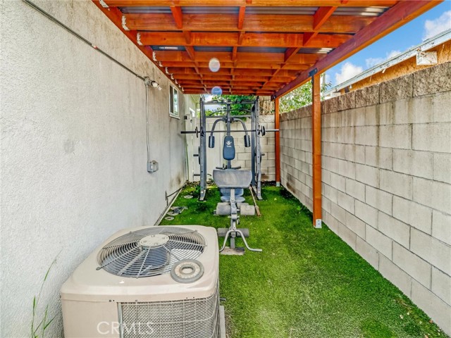 1401 W 165th Street, Compton CA: https://media.crmls.org/medias/f9291f69-a8af-4034-a3ae-4f9b5c2c6ec4.jpg