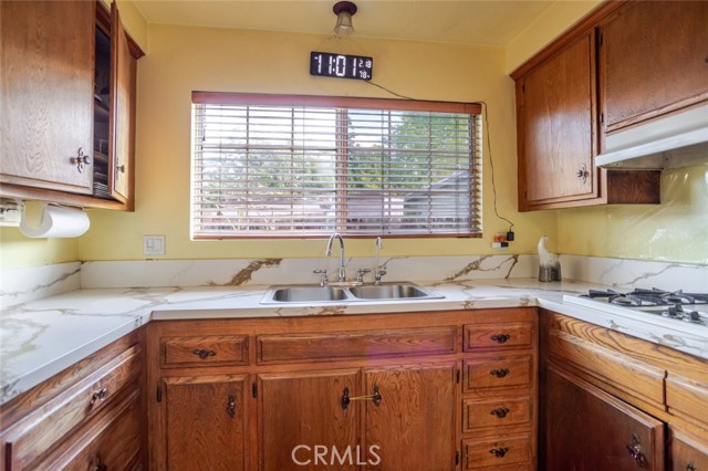 Detail Gallery Image 11 of 39 For 13197 Cutler Pl, Sylmar,  CA 91342 - 4 Beds | 2 Baths