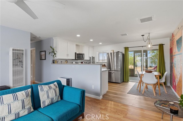 Detail Gallery Image 4 of 24 For 58193 Campanula, Yucca Valley,  CA 92284 - 3 Beds | 2 Baths