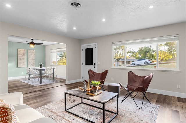 Detail Gallery Image 8 of 46 For 22 Coventry Dr, Oroville,  CA 95966 - 3 Beds | 2 Baths