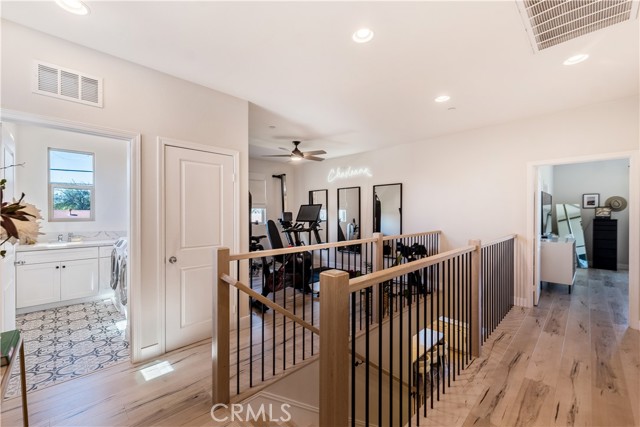 Detail Gallery Image 35 of 39 For 17065 Cantlay, Lake Balboa,  CA 91406 - 4 Beds | 3 Baths