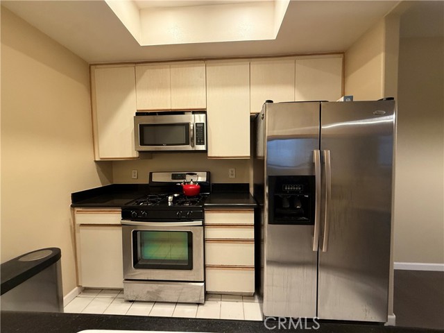 1240 S Corning, Los Angeles CA: https://media.crmls.org/medias/f92ae4ae-0374-4f33-9503-76bf76927479.jpg