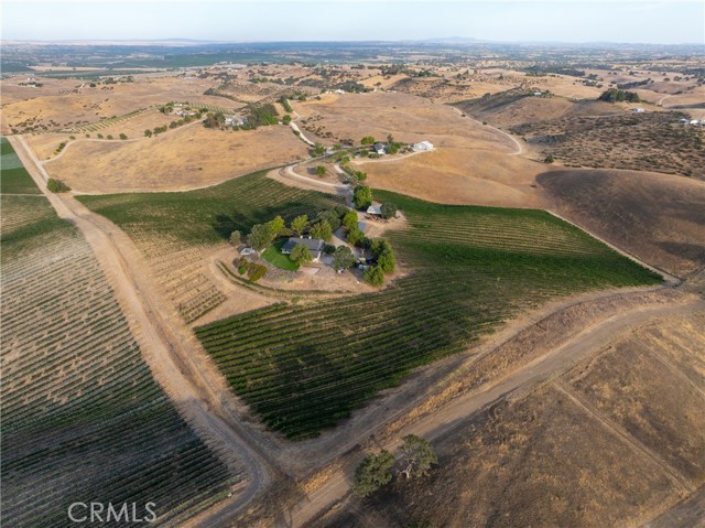 1825 Nygren Road, San Miguel CA: https://media.crmls.org/medias/f92b5d66-74be-4cc6-a769-f703f5c8a1ec.jpg