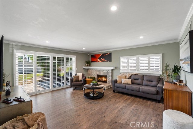 11243 Gaviota Avenue, Granada Hills CA: https://media.crmls.org/medias/f92b5e03-dc5d-48b1-9d01-0b8c25919eab.jpg