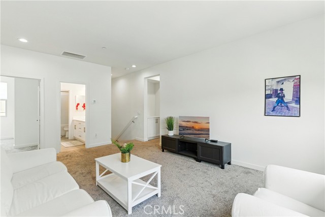 31530 Calle De Las Estrellas, Bonsall CA: https://media.crmls.org/medias/f92bcf16-59a9-4bba-8262-5ec02bab435a.jpg