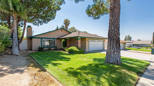 6185 Mandy Ln, San Bernardino, CA 92407