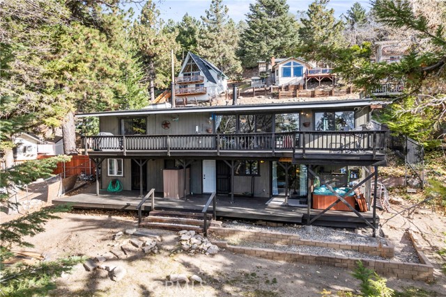 1944 Willow, Running Springs CA: https://media.crmls.org/medias/f92cf571-a4ee-43ba-9395-f88f3510e7f8.jpg