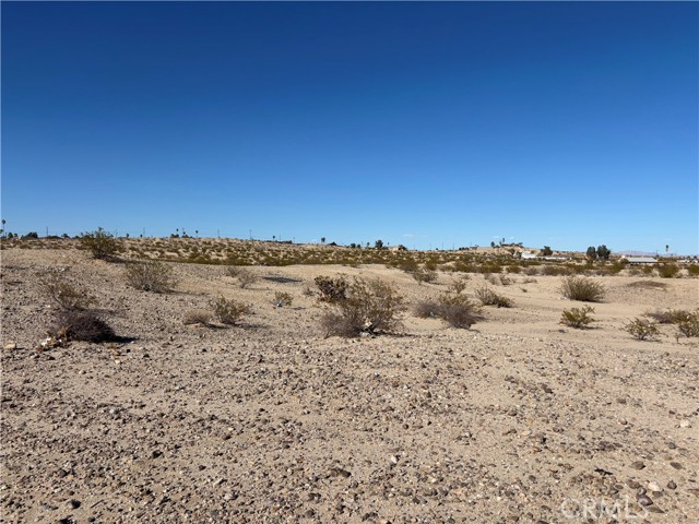 1 Morongo Road, 29 Palms CA: https://media.crmls.org/medias/f92d3af0-f87d-426d-a196-81ab115740e8.jpg