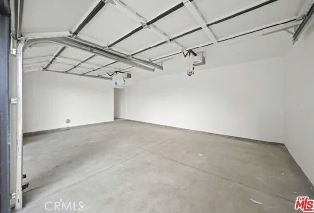 Detail Gallery Image 16 of 17 For 4537 W 16th #1/2,  Los Angeles,  CA 90019 - 3 Beds | 2 Baths