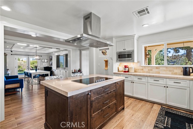 Detail Gallery Image 15 of 71 For 30737 Hasley Canyon Rd, Castaic,  CA 91384 - 4 Beds | 3 Baths