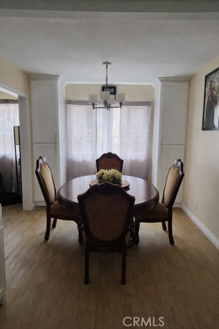 Detail Gallery Image 5 of 19 For 819 E 85th St, Los Angeles,  CA 90001 - 4 Beds | 3 Baths