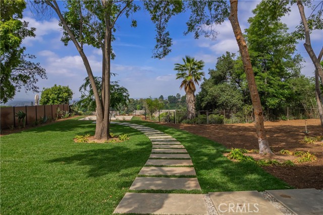 Detail Gallery Image 4 of 67 For 700 Norumbega Dr, Monrovia,  CA 91016 - 3 Beds | 2 Baths