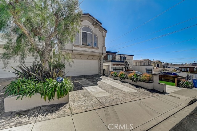 1738 Spreckels Lane, Redondo Beach, California 90278, 3 Bedrooms Bedrooms, ,2 BathroomsBathrooms,Residential,Sold,Spreckels,SB24059679