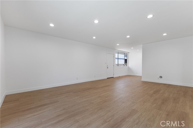 623 Orange Grove Avenue, Glendale CA: https://media.crmls.org/medias/f92f8729-7bd5-4e9c-a621-3ee4ff180ef7.jpg