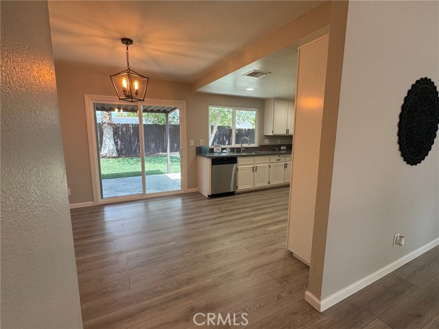 Detail Gallery Image 6 of 22 For 1003 Lightcap St, Lancaster,  CA 93535 - 2 Beds | 2 Baths
