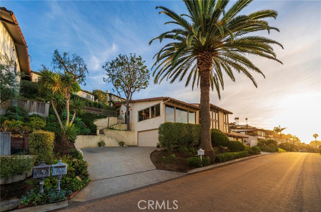 536 Via Almar, Palos Verdes Estates, California 90274, 3 Bedrooms Bedrooms, ,2 BathroomsBathrooms,Residential,For Sale,Via Almar,PV25038617