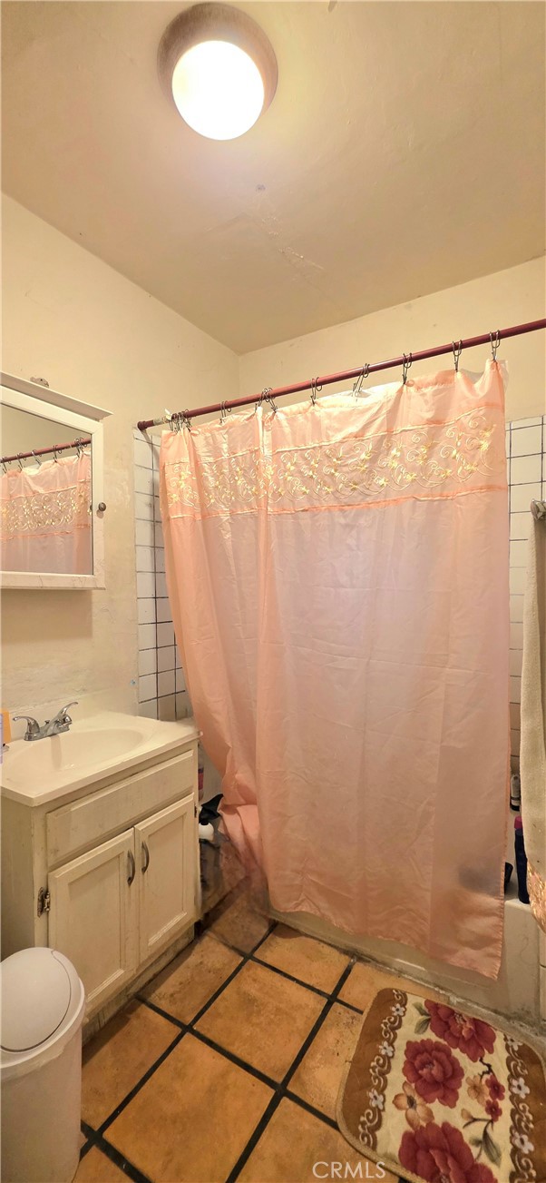 Detail Gallery Image 20 of 23 For 1249 1251 W 39th St, Los Angeles,  CA 90037 - – Beds | – Baths