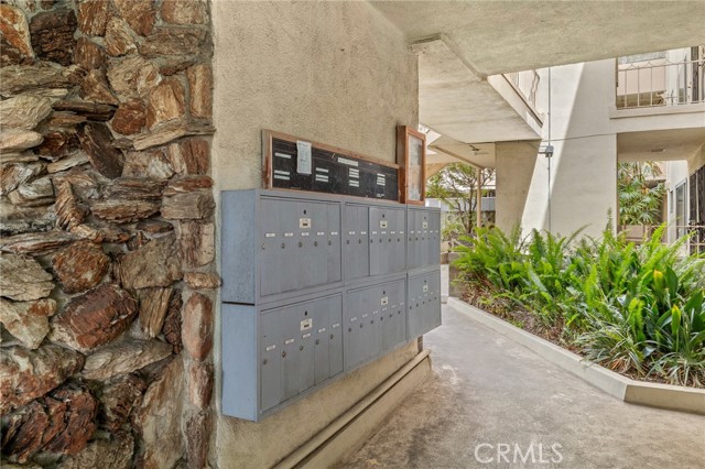 Detail Gallery Image 23 of 34 For 330 N Howard St #201,  Glendale,  CA 91206 - 2 Beds | 1 Baths