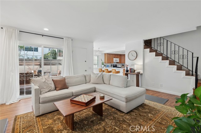 Detail Gallery Image 2 of 28 For 505 & 505 .5 Acacia Ave, Corona Del Mar,  CA 92625 - 6 Beds | 4/2 Baths