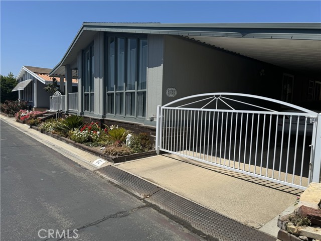 1919 W Coronet, Anaheim CA: https://media.crmls.org/medias/f931f642-12ec-4471-aa09-026bffa11473.jpg