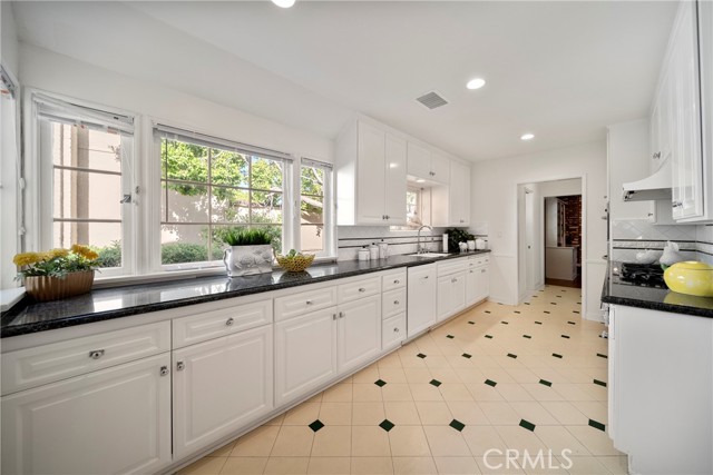 Detail Gallery Image 6 of 39 For 2370 Melville Dr, San Marino,  CA 91108 - 4 Beds | 2/1 Baths
