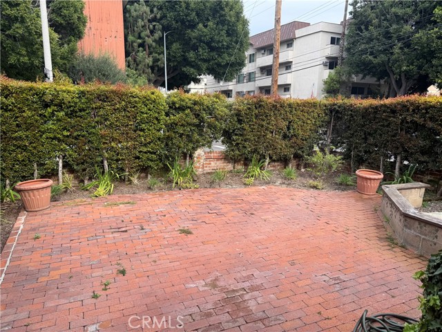 Detail Gallery Image 14 of 32 For 1437 Greenfield Ave, Los Angeles,  CA 90025 - – Beds | – Baths