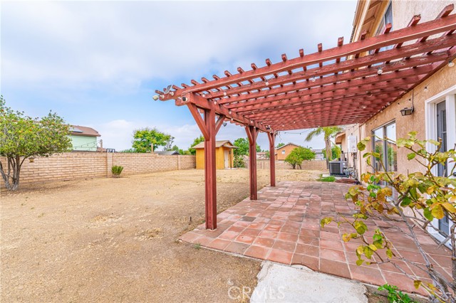 Detail Gallery Image 9 of 44 For 751 W Ontario Ave, Corona,  CA 92882 - 4 Beds | 2/1 Baths