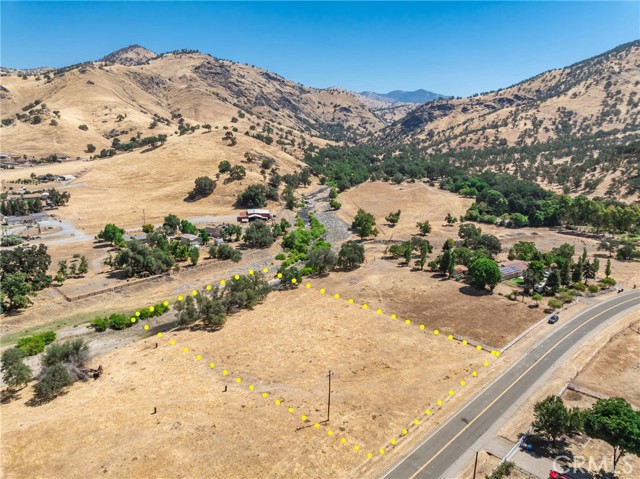 5770 Elwood, Sanger CA: https://media.crmls.org/medias/f935a9cf-c4a4-4270-8cad-38f65e9e26ae.jpg