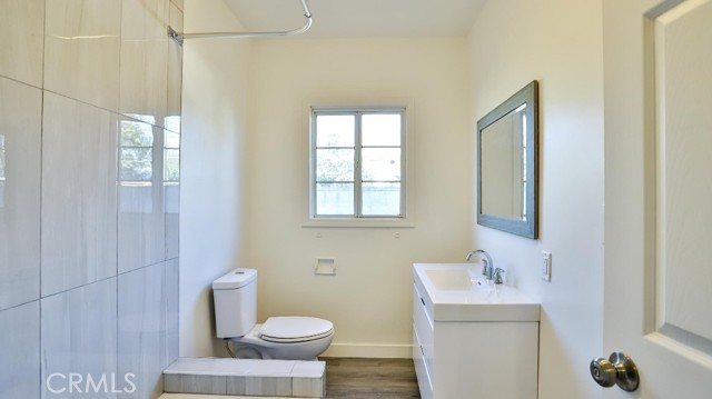 515 S Van Ness Avenue, Santa Ana CA: https://media.crmls.org/medias/f935d1a9-bc8c-4c73-8e09-e6fcf72cf3d5.jpg