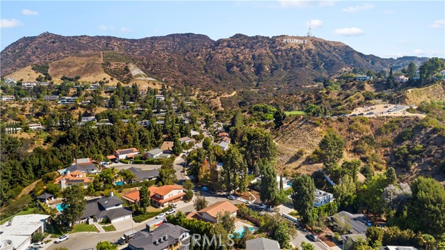 5 Bed Home for Sale in Hollywood Hills, California