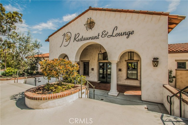 5472 Paseo Del Lago E, Laguna Woods CA: https://media.crmls.org/medias/f9363aa9-4a3f-4402-a3d2-d8cc71240fff.jpg