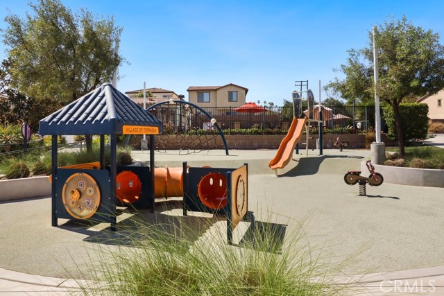 Detail Gallery Image 38 of 39 For 2855 Villa Catalonia Ct, Corona,  CA 92881 - 3 Beds | 2/1 Baths