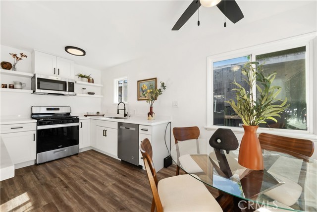 5536 Linden Avenue, Long Beach CA: https://media.crmls.org/medias/f936efb2-ace4-4587-be9f-a5c7e96b130a.jpg
