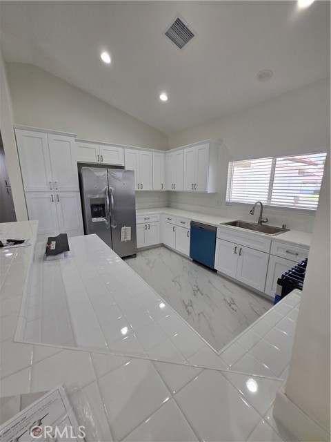 Detail Gallery Image 9 of 24 For 7784 Chanticleer Rd, Highland,  CA 92346 - 3 Beds | 2 Baths