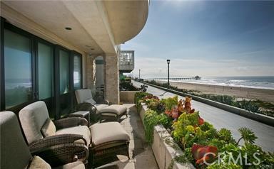 Detail Gallery Image 16 of 29 For 1712 the Strand, Manhattan Beach,  CA 90266 - 4 Beds | 5 Baths