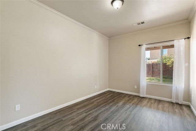 7538 N Erie Avenue, Fresno CA: https://media.crmls.org/medias/f93727c0-cbd7-47dc-a6b5-2dfcbaa79e39.jpg