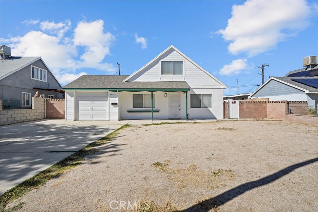 44043 Hoban Avenue, Lancaster CA: https://media.crmls.org/medias/f9375667-60da-4f8c-acac-206b6d061272.jpg