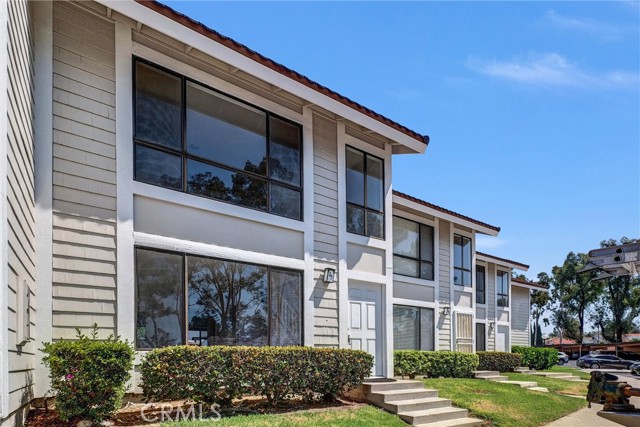 25885 Trabuco Road, Lake Forest CA: https://media.crmls.org/medias/f93788a9-06cd-4ef6-bf39-3bded24badc9.jpg