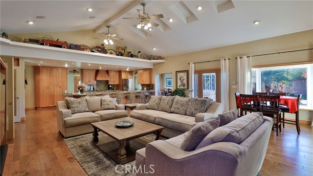 Detail Gallery Image 24 of 71 For 635 W 16th, Upland,  CA 91784 - 3 Beds | 2 Baths